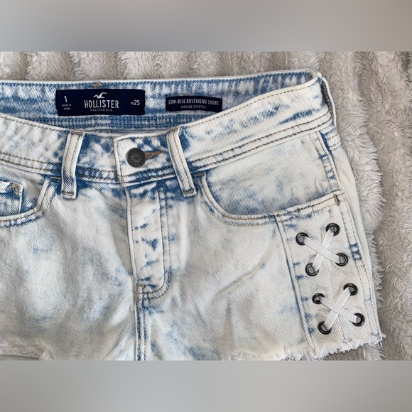 LOW -RISE BOYFRIEND SHORT - Picture 3 of 3